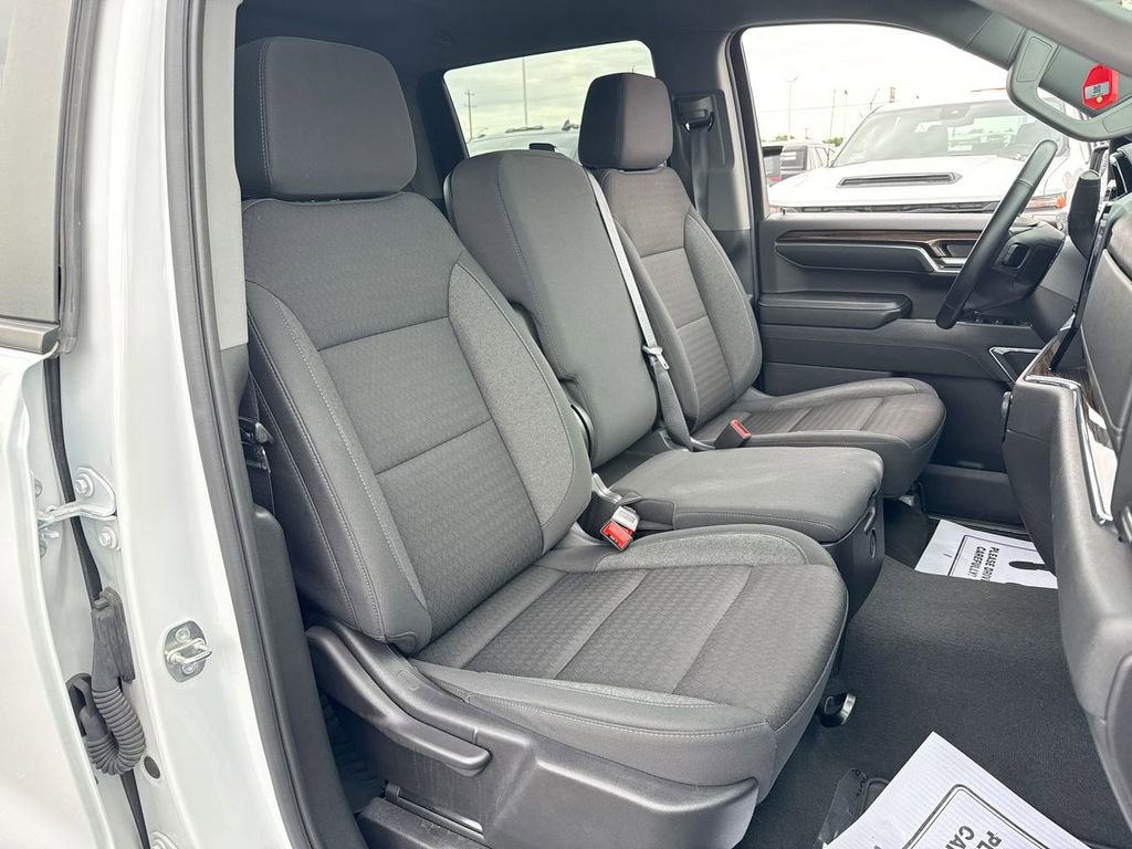 Used 2024 Chevrolet Silverado 1500 LT AWD/4WD image 25