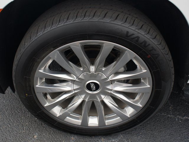 Certified 2022 Cadillac Escalade Premium Luxury w/ LPO, Floor Liner Package image 30