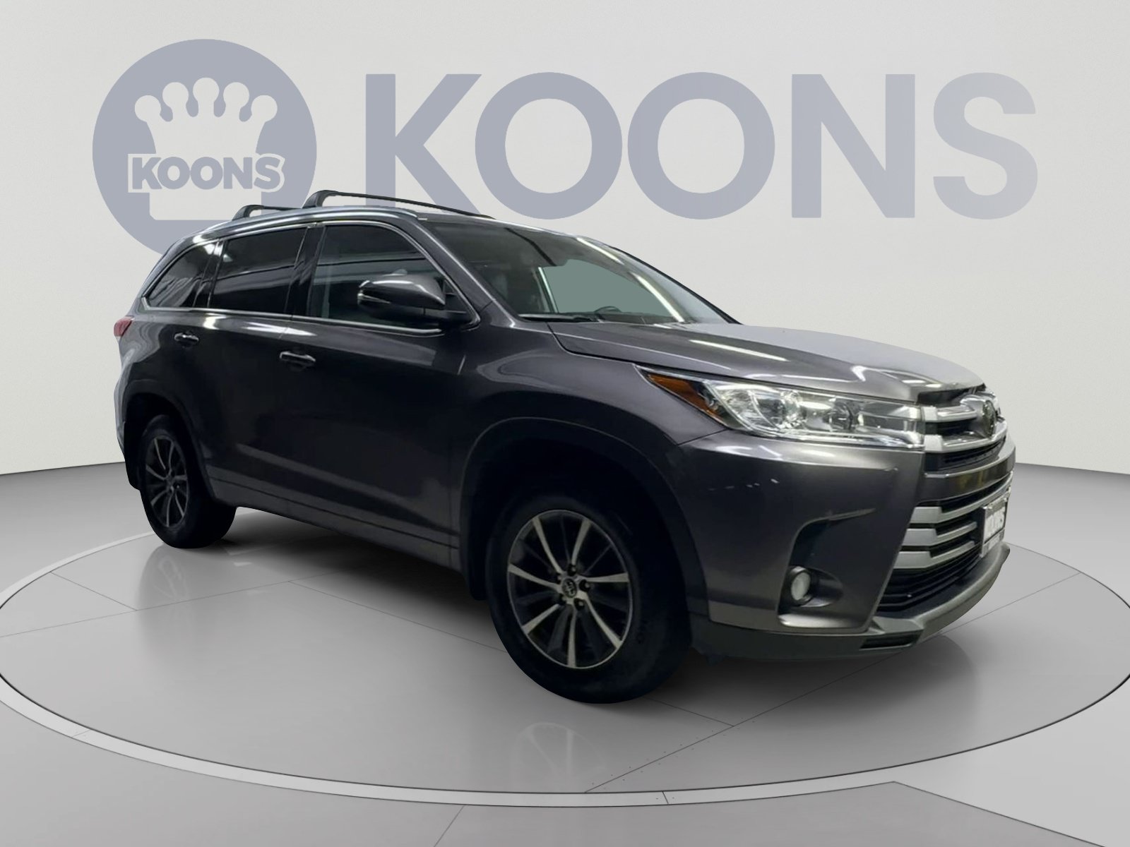 Used 2018 Toyota Highlander XLE AWD/4WD image 2