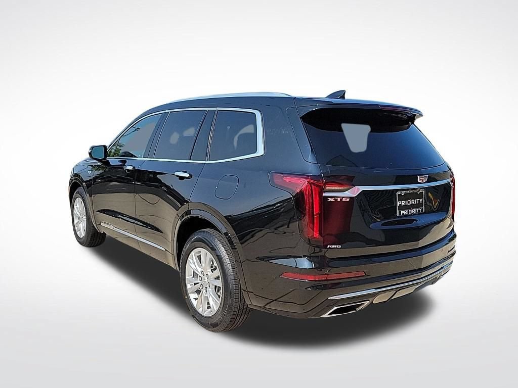 Used 2024 Cadillac XT6 Luxury AWD/4WD image 3