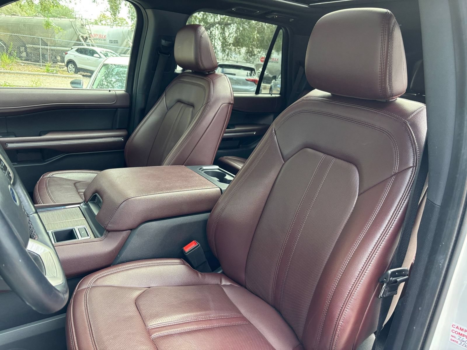 Used 2024 Ford Expedition Limited RWD image 40