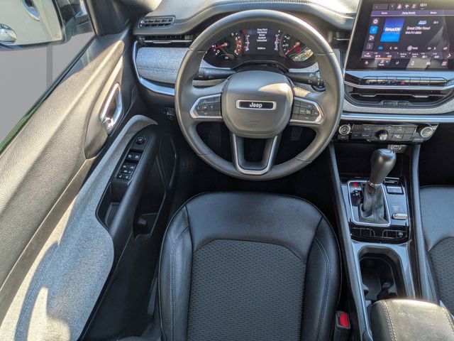 Used 2024 Jeep Compass Latitude image 17