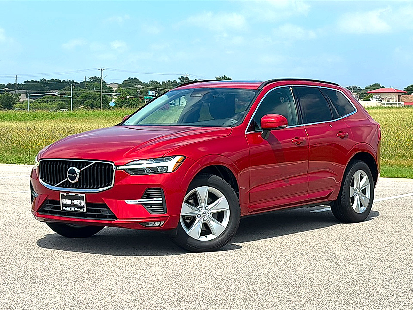 Used 2022 Volvo XC60 B5 Momentum AWD/4WD image 2