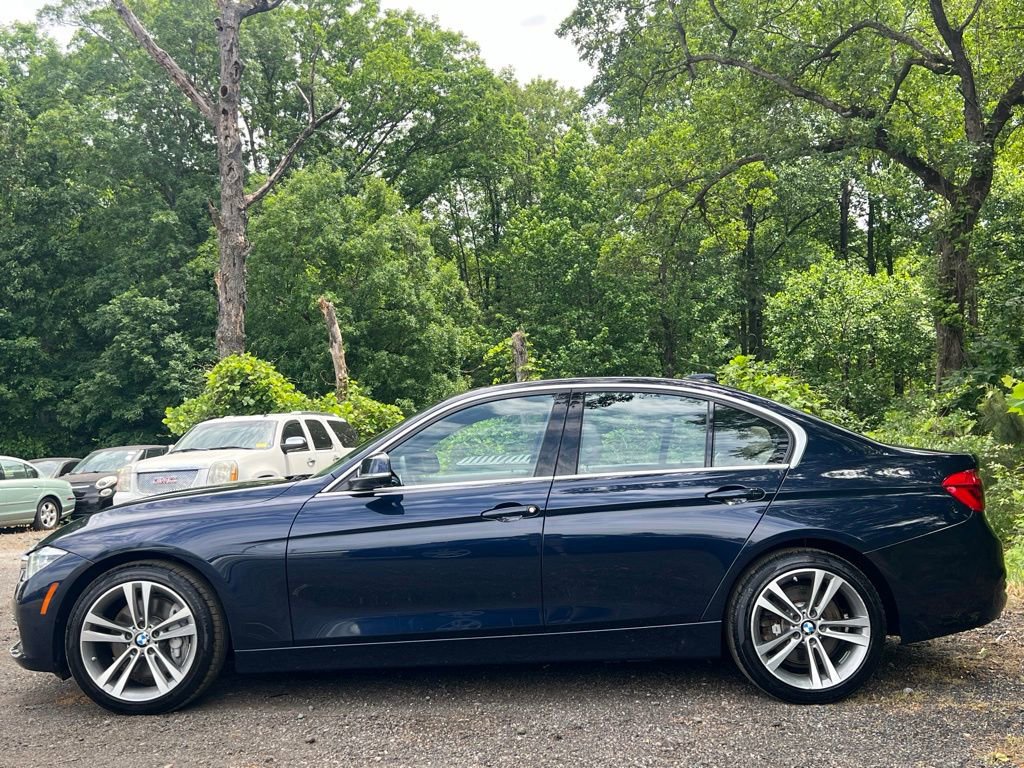 Used 2016 BMW 340i xDrive Sedan AWD/4WD image 2
