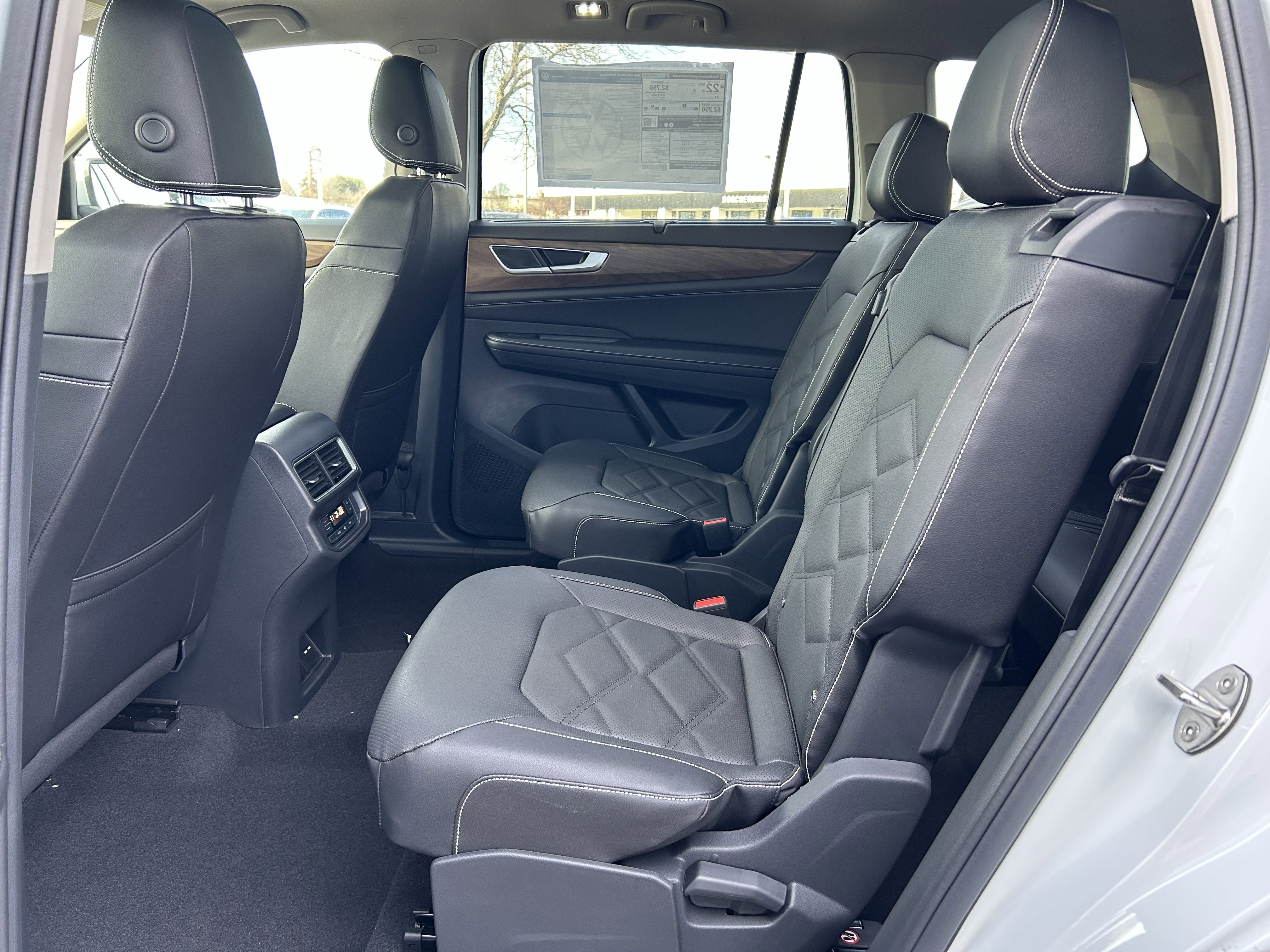 New 2026 Volkswagen Atlas SE image 24