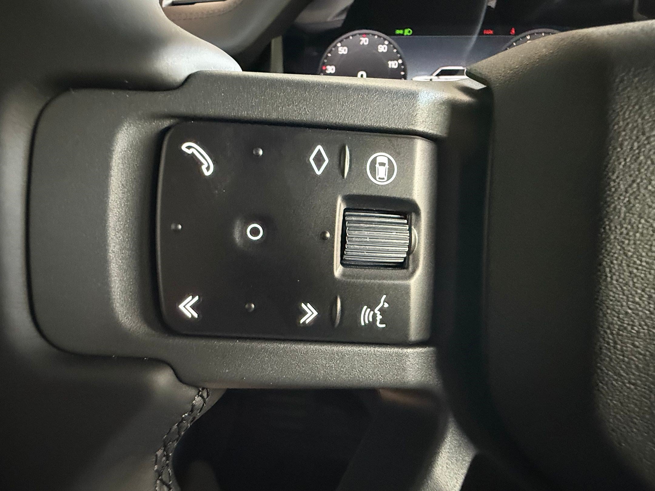 New 2026 Land Rover Defender 110 S AWD/4WD image 17