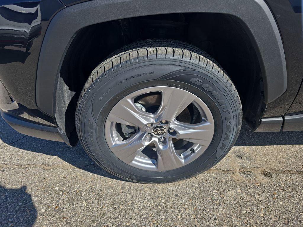 Certified 2025 Toyota RAV4 XLE AWD/4WD image 10