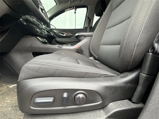 Used 2024 GMC Terrain SLE w/ Driver Convenience Package image 12