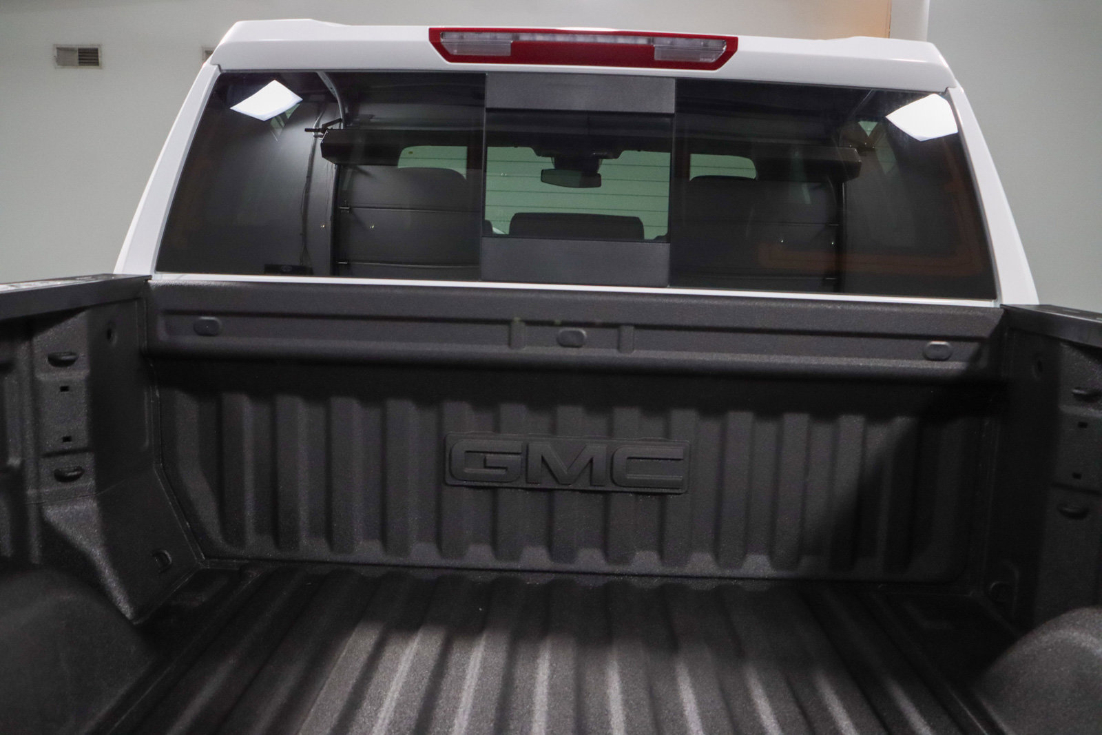 Used 2025 GMC Sierra 1500 Elevation w/ Elevation Premium Package image 31