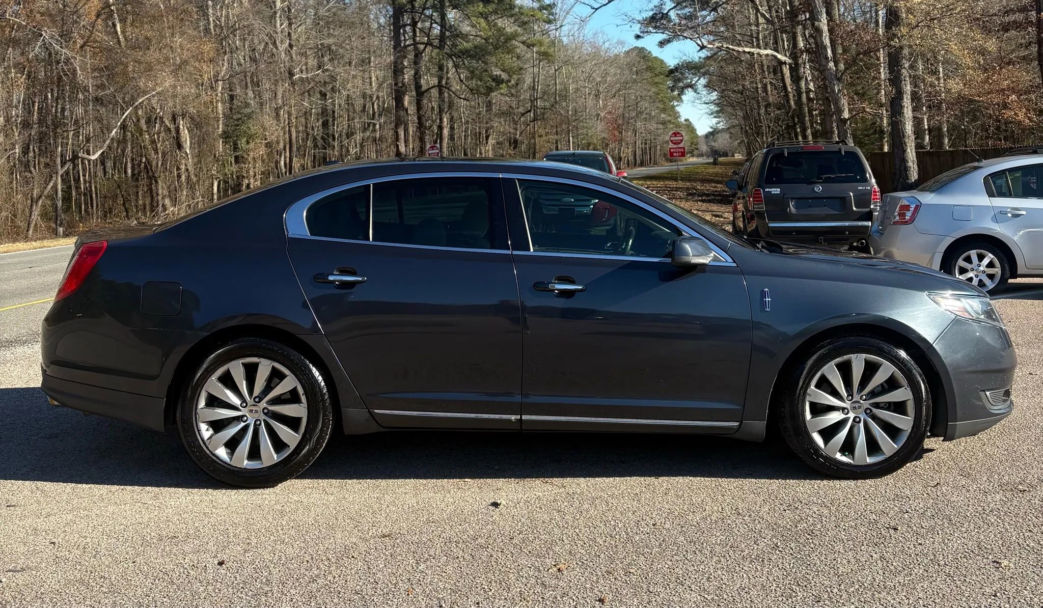 Used 2014 Lincoln MKS w/ Equipment Group 101A image 41