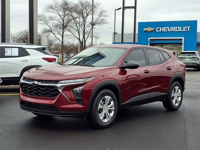 Certified 2024 Chevrolet Trax LS w/ Driver Confidence Package image 1