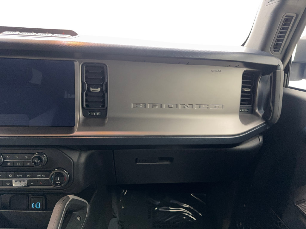 Used 2022 Ford Bronco Outer Banks AWD/4WD image 50