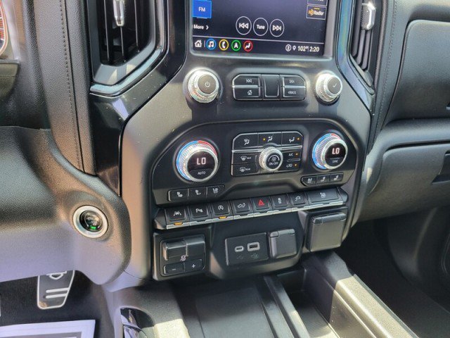 Used 2021 GMC Sierra 1500 SLT w/ SLT Premium Plus Package AWD/4WD image 17