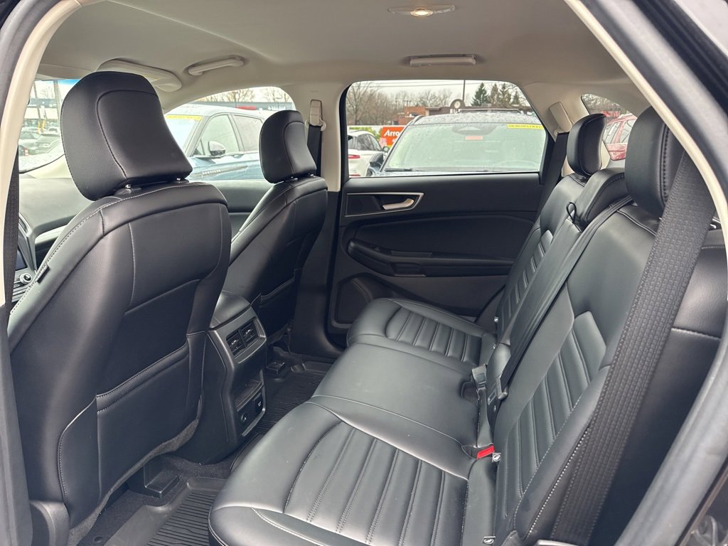 Used 2023 Ford Edge SEL w/ Convenience Package image 11