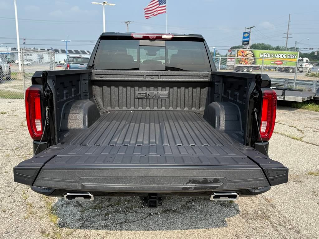New 2026 GMC Sierra 1500 SLT w/ SLT Premium Package image 4