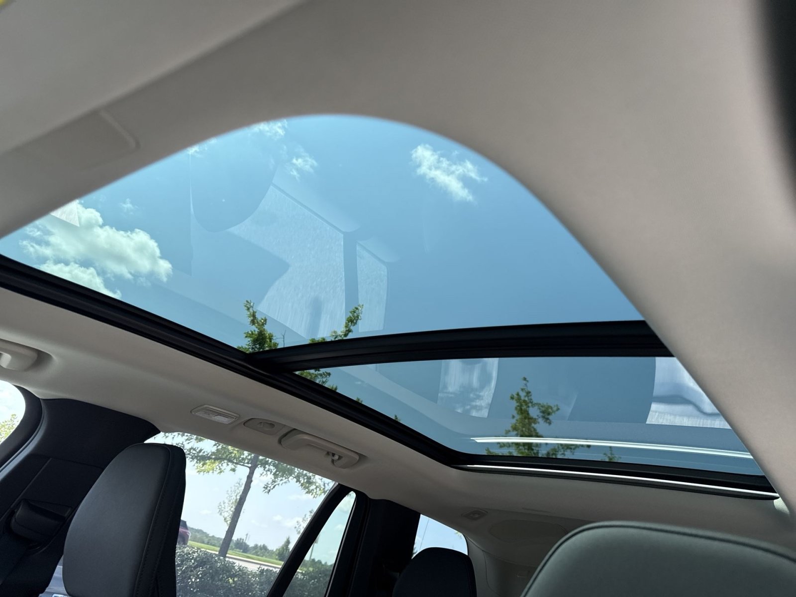 New 2026 Volvo XC90 B6 Plus AWD/4WD image 32