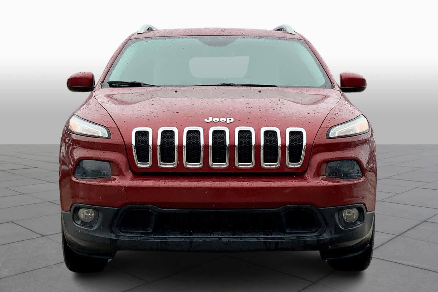 Used 2015 Jeep Cherokee Latitude w/ Comfort/Convenience Group FWD image 4