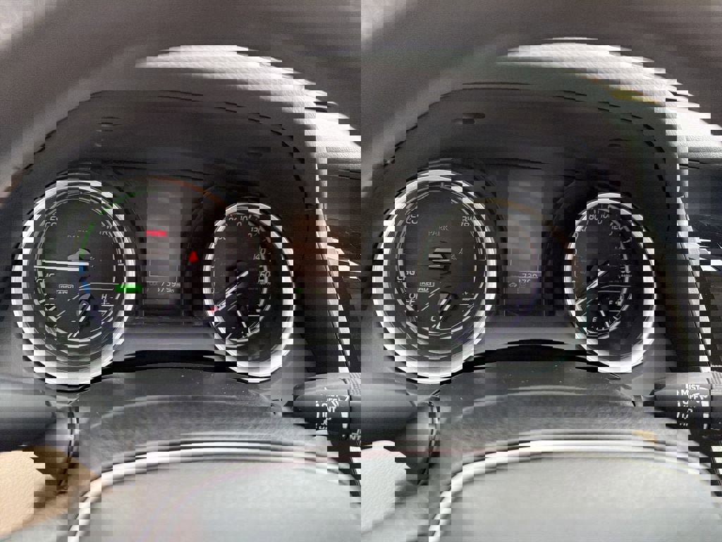 Used 2023 Toyota Camry LE image 19