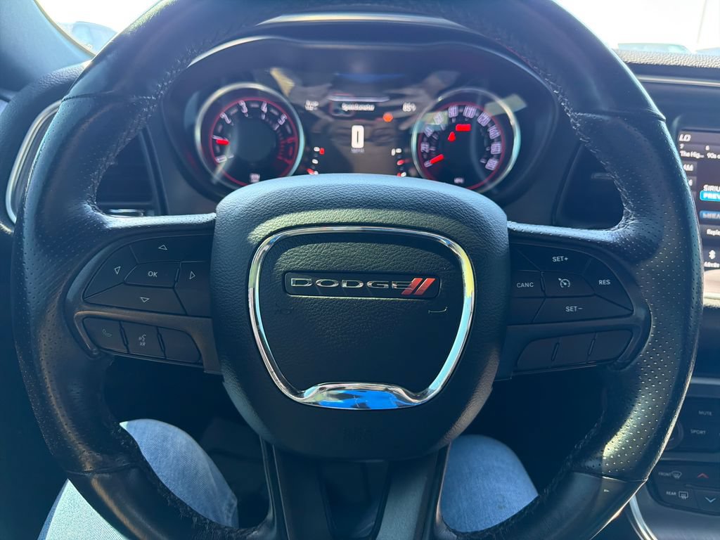Used 2018 Dodge Challenger R/T Scat Pack RWD image 9