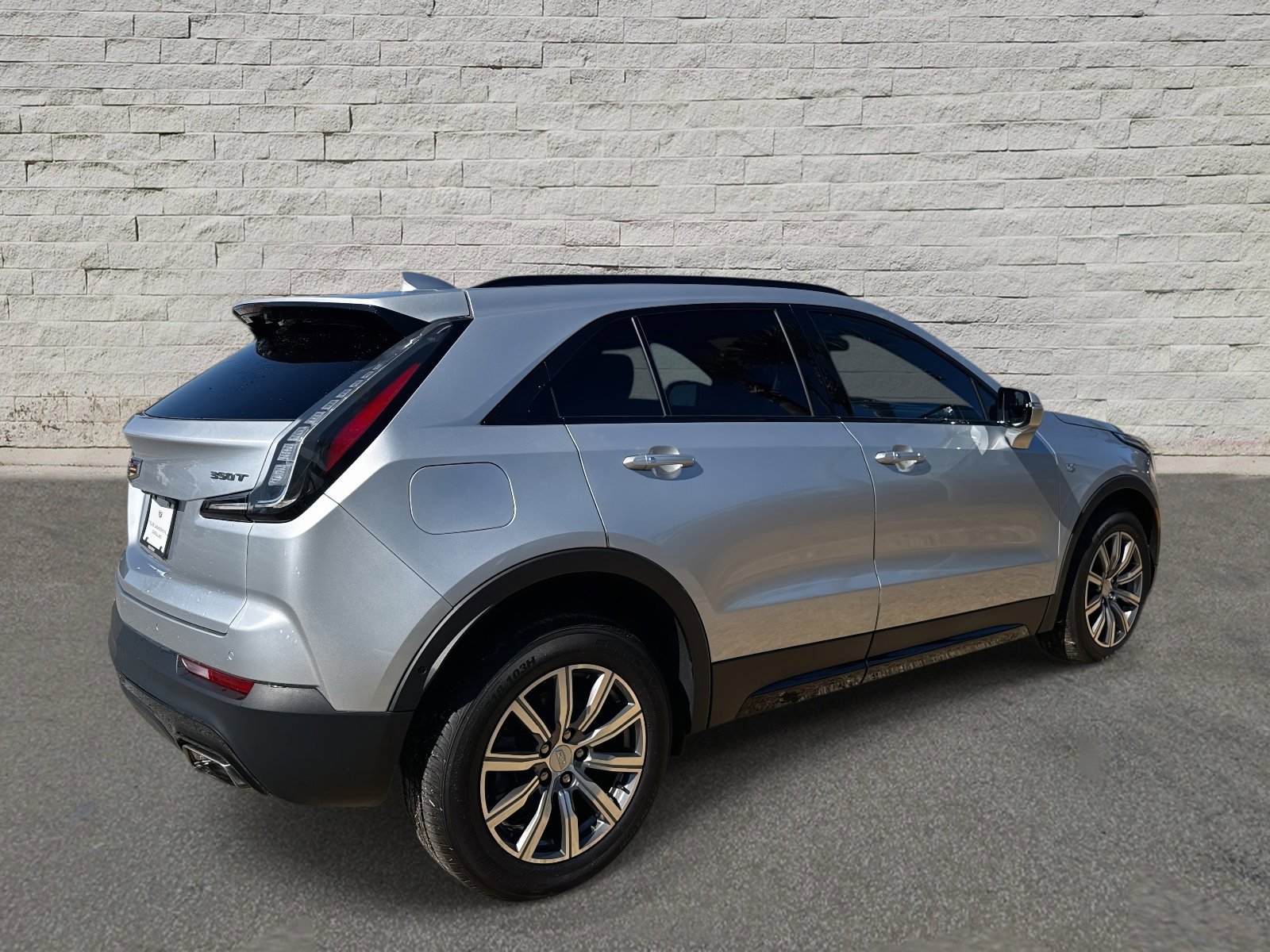 Used 2022 Cadillac XT4 Sport w/ Enhanced Visibility Package image 5