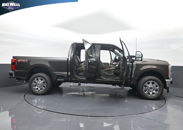 Used 2025 Ford F250 King Ranch w/ Chrome Package AWD/4WD image 27
