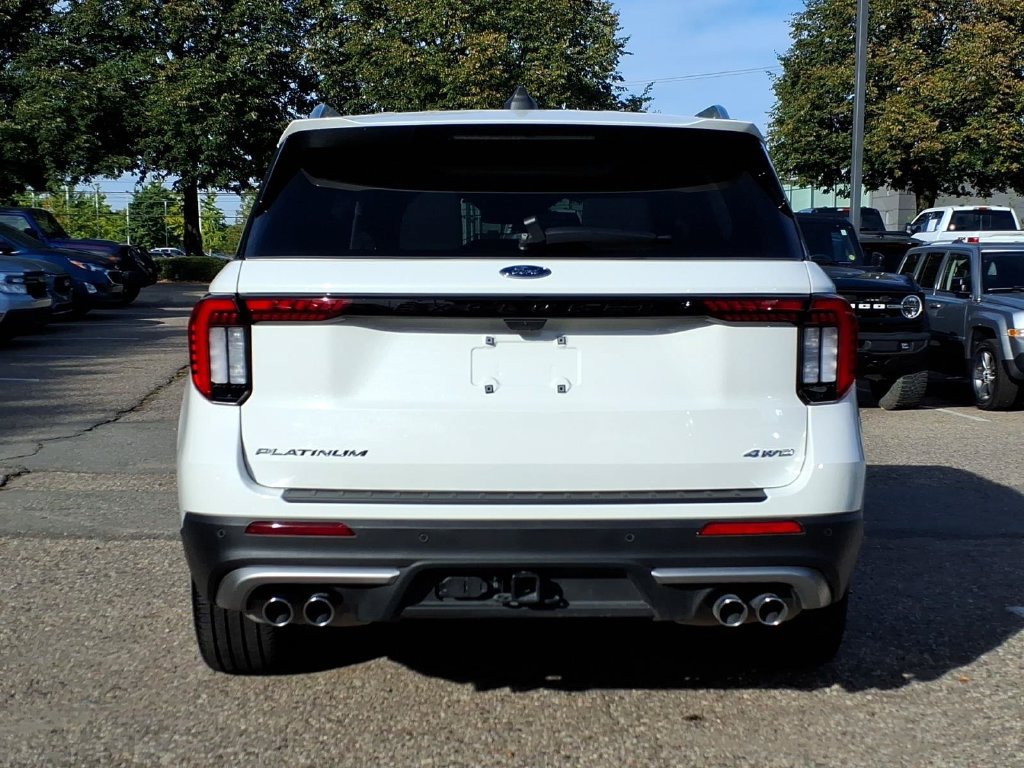 Used 2025 Ford Explorer Platinum w/ Ultimate Package AWD/4WD image 4
