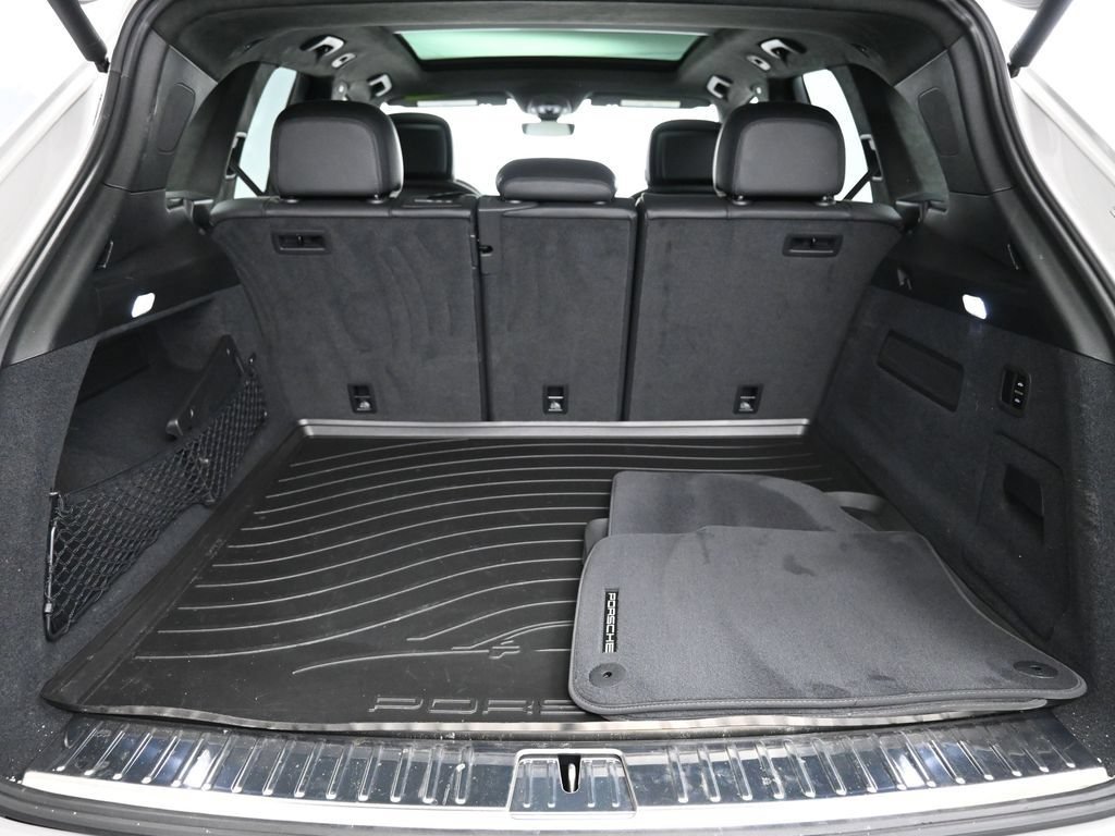 Certified 2026 Porsche Cayenne GTS AWD/4WD image 23