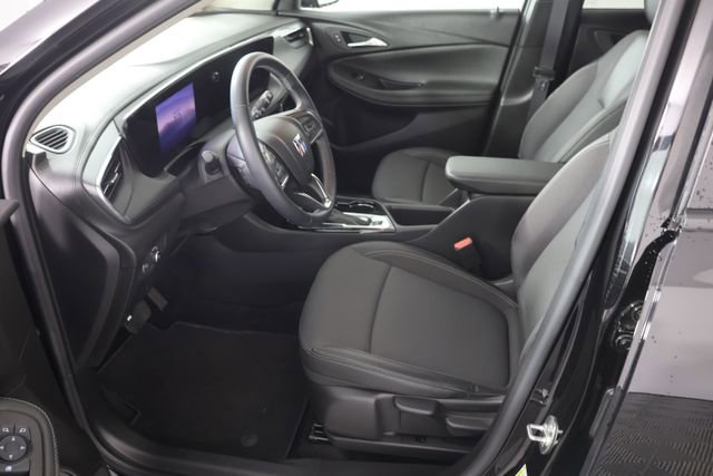 Used 2024 Buick Encore GX Preferred AWD/4WD image 17