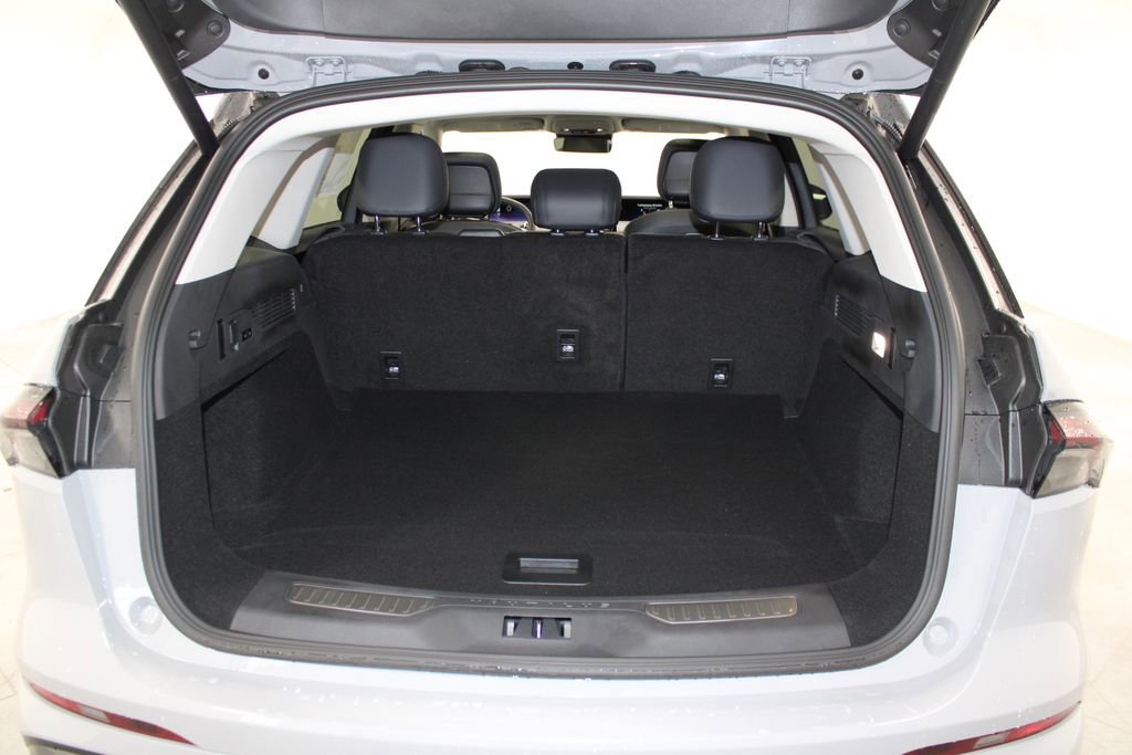 New 2026 Lincoln Nautilus Premier w/ Equipment Group 102A image 15