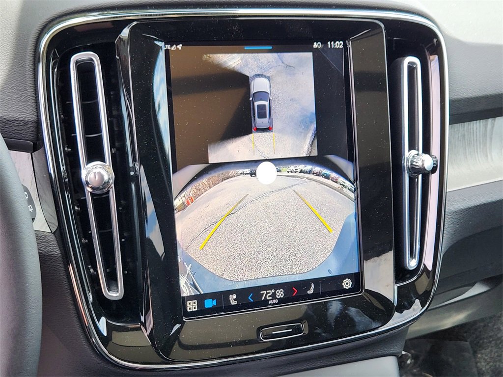 New 2025 Volvo XC40 B5 Ultra w/ Climate Package image 13