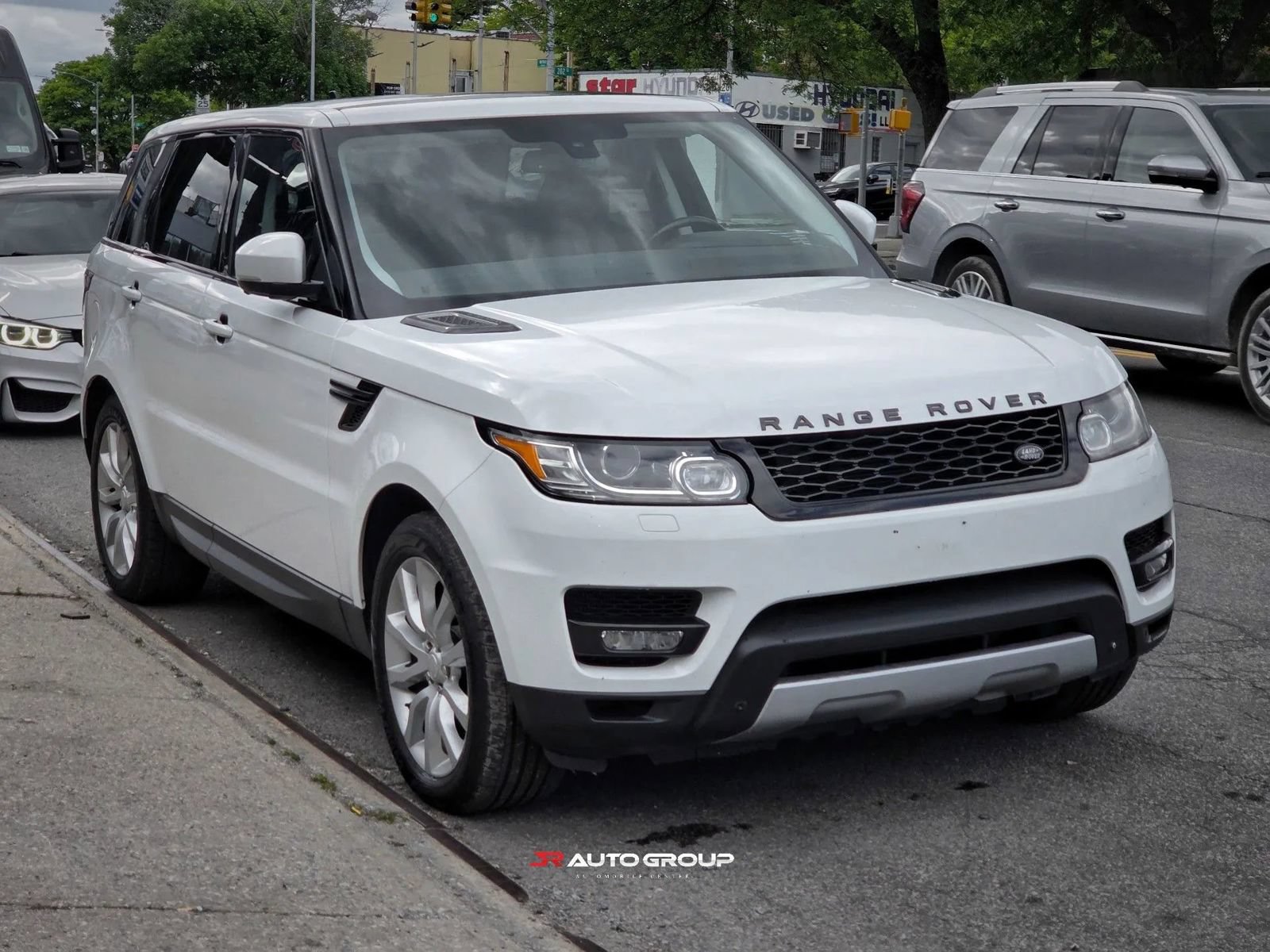 Used 2015 Land Rover Range Rover Sport HSE AWD/4WD image 3