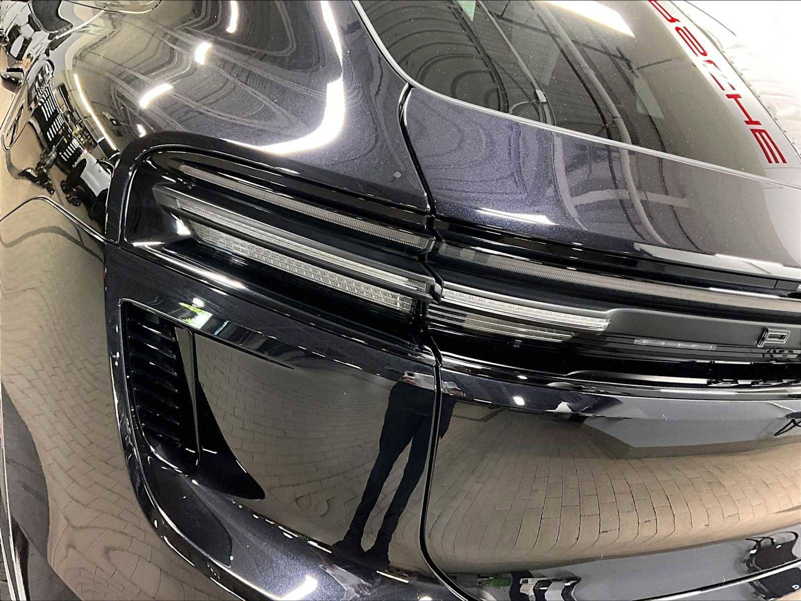 New 2026 Porsche Macan Turbo Electric image 34