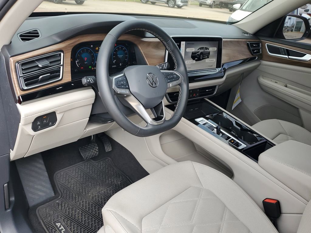Used 2024 Volkswagen Atlas SE image 19