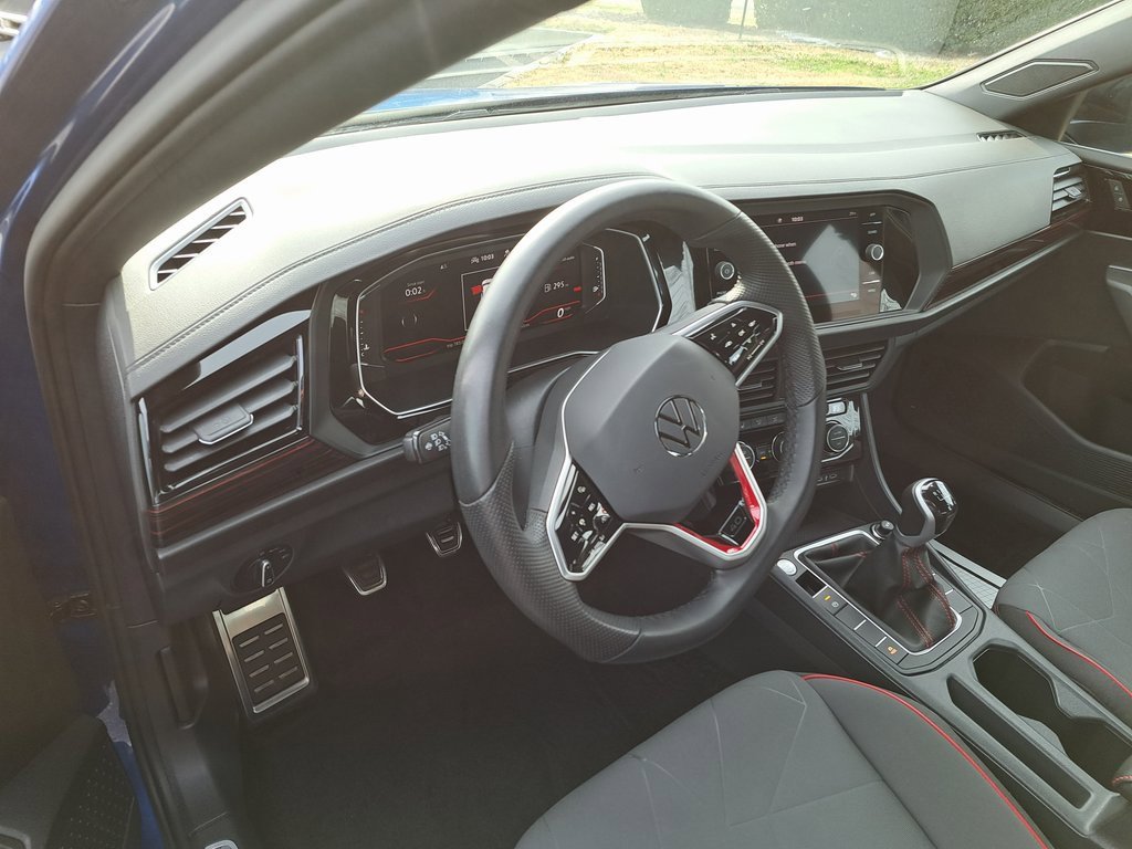 Used 2024 Volkswagen Jetta GLI 40th Anniversary Edition image 13