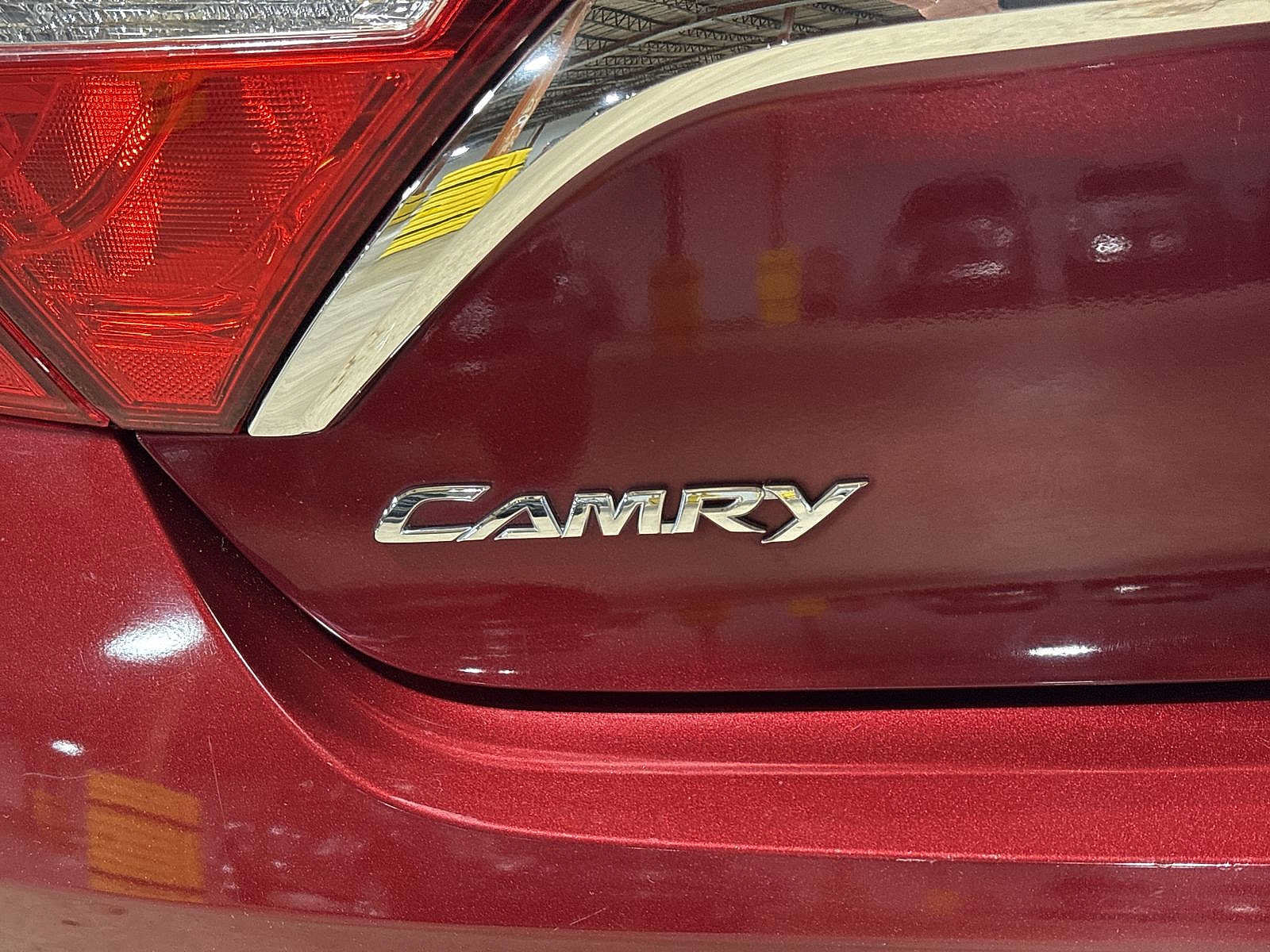 Used 2015 Toyota Camry XLE w/ Moonroof Package FWD image 26
