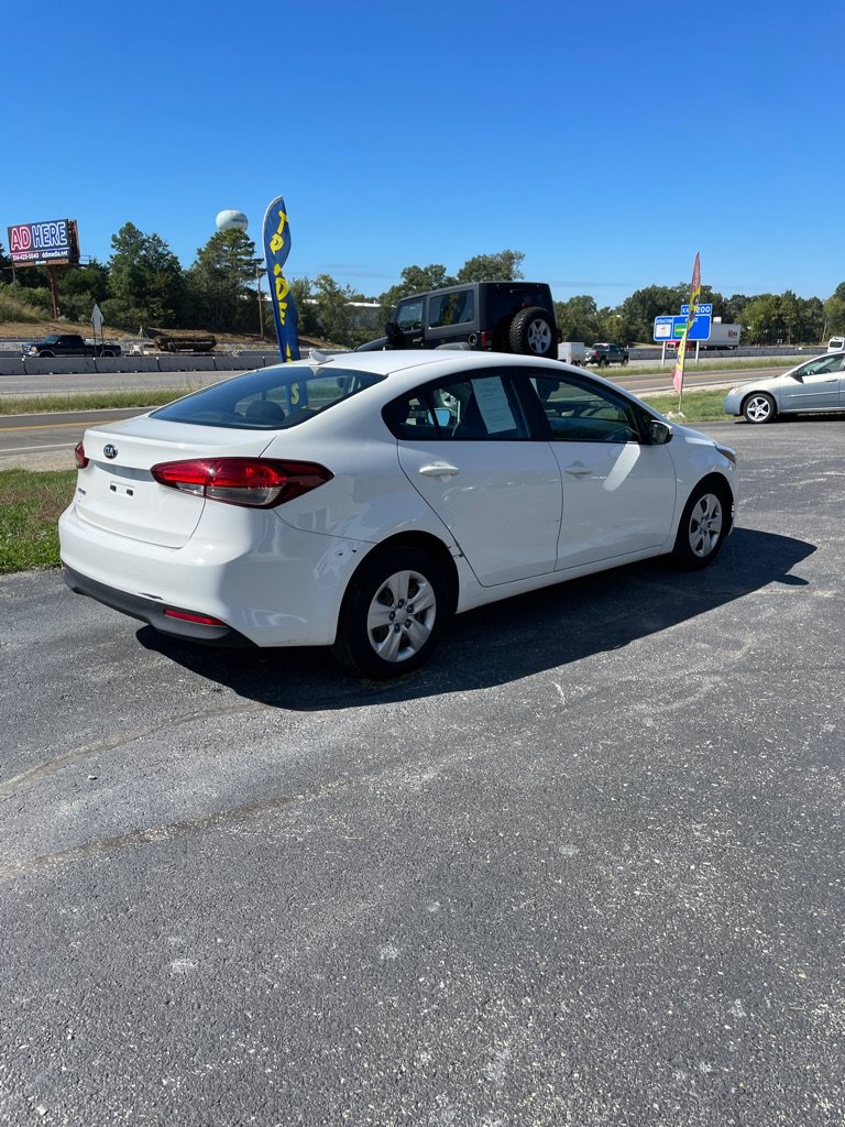 Used 2018 Kia Forte LX FWD image 5