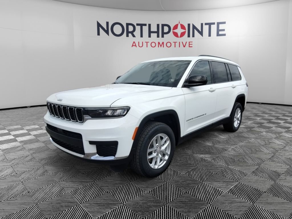 Used 2024 Jeep Grand Cherokee L Laredo image 2