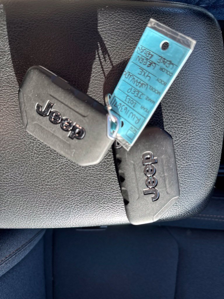 Used 2024 Jeep Wrangler Unlimited AWD/4WD image 27