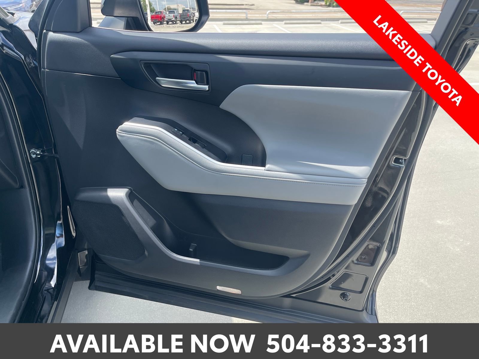 Used 2023 Toyota Highlander XLE FWD image 17