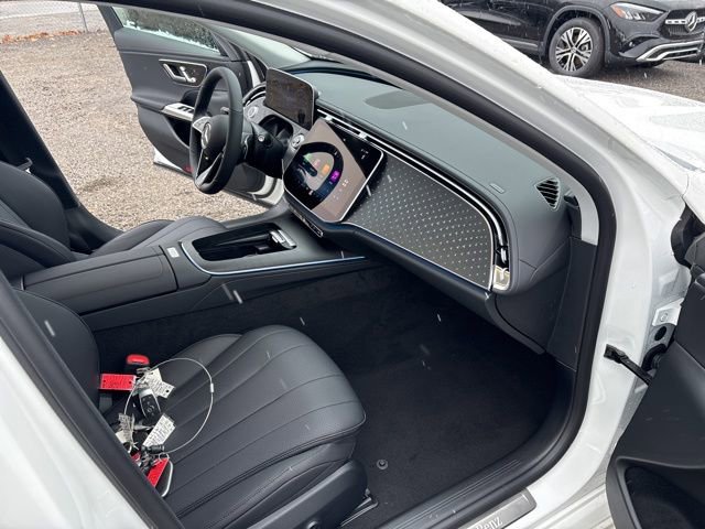 Used 2025 Mercedes-Benz E 350 4MATIC Sedan image 15