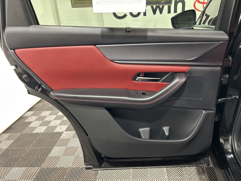 Used 2025 MAZDA CX-70 3.3 Turbo S w/ Premium Package image 22