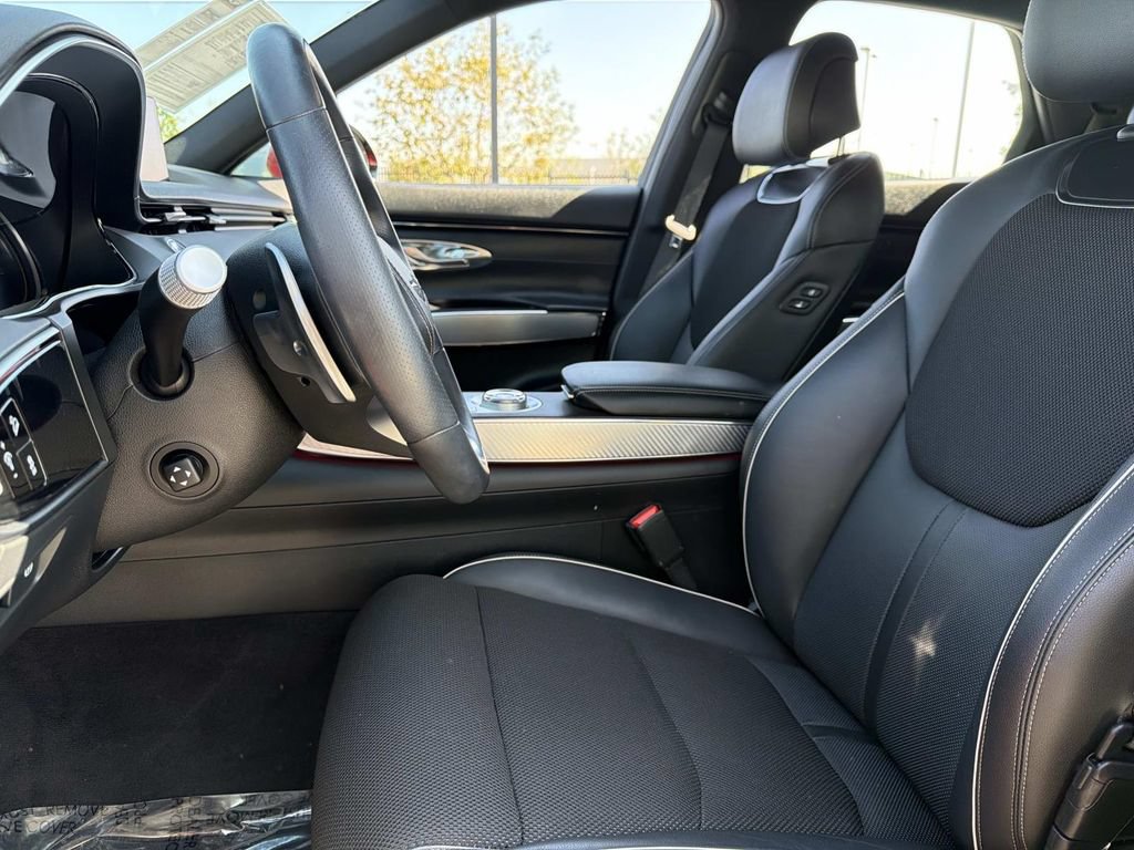 Used 2024 Genesis GV70 3.5T Sport AWD/4WD image 15