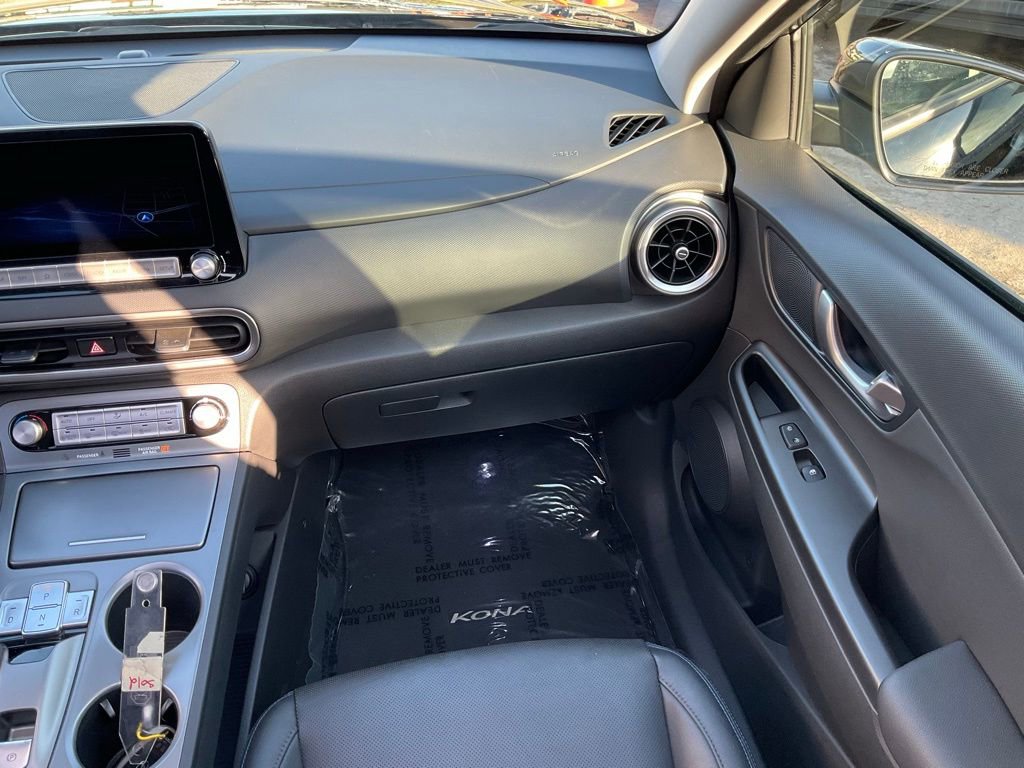 Used 2022 Hyundai Kona Limited w/ Cargo Package image 57