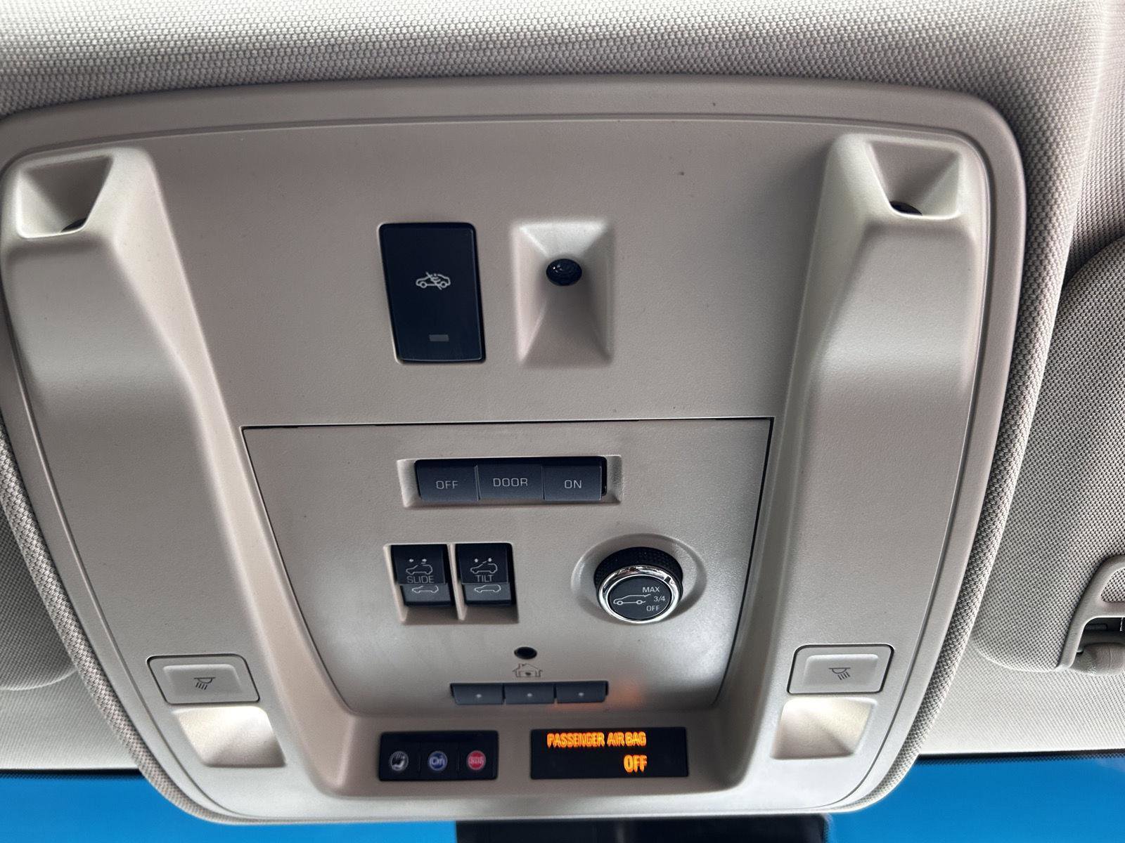 Used 2017 Cadillac Escalade Luxury image 33