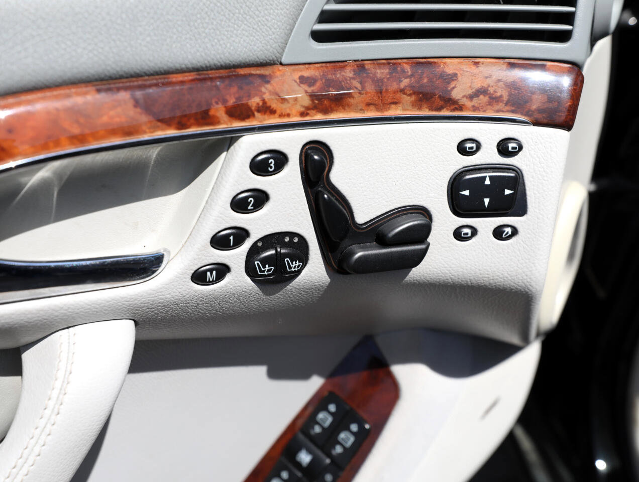 Used 2005 Mercedes-Benz S 500 image 15