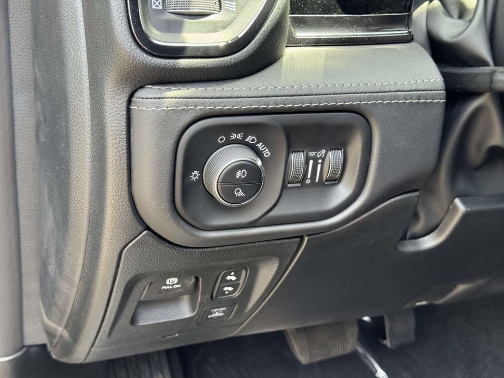New 2026 RAM 1500 Limited AWD/4WD image 23