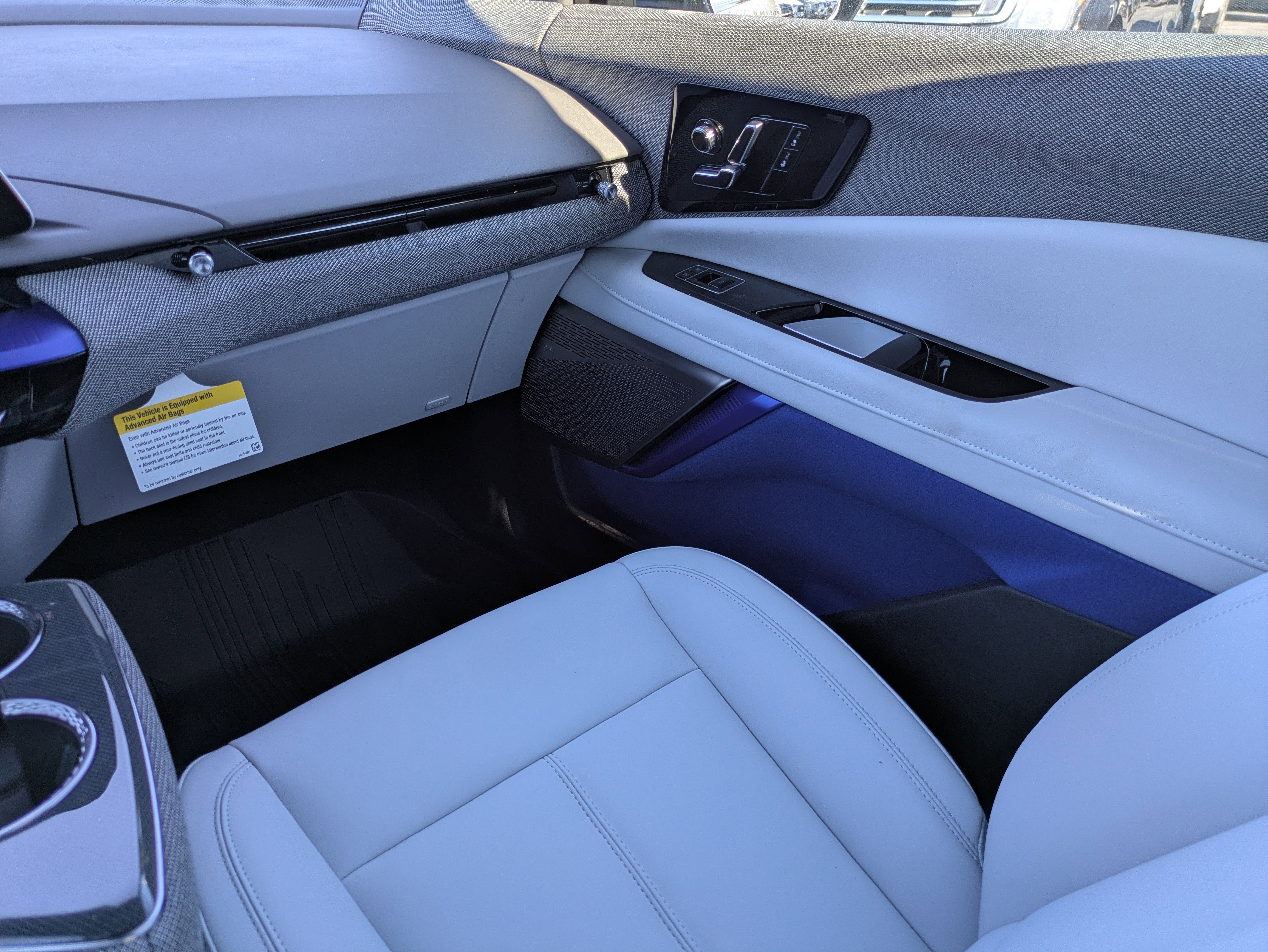 New 2026 Cadillac Optiq Luxury 1 w/ LPO, Floor Liner Package image 12