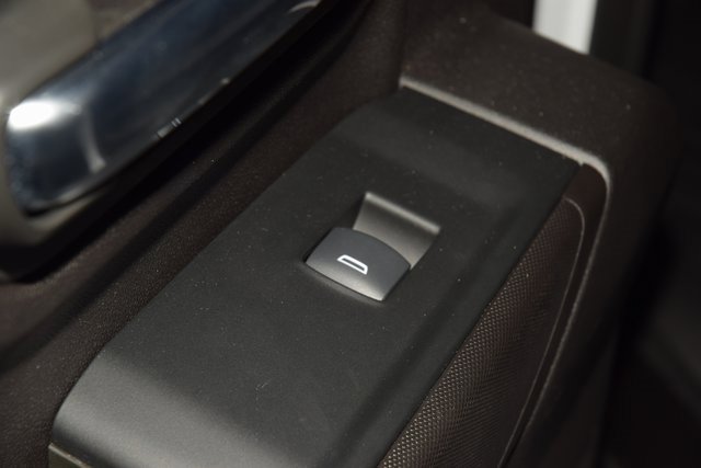 Used 2024 Chevrolet Silverado 2500 Custom w/ Custom Value Package image 46