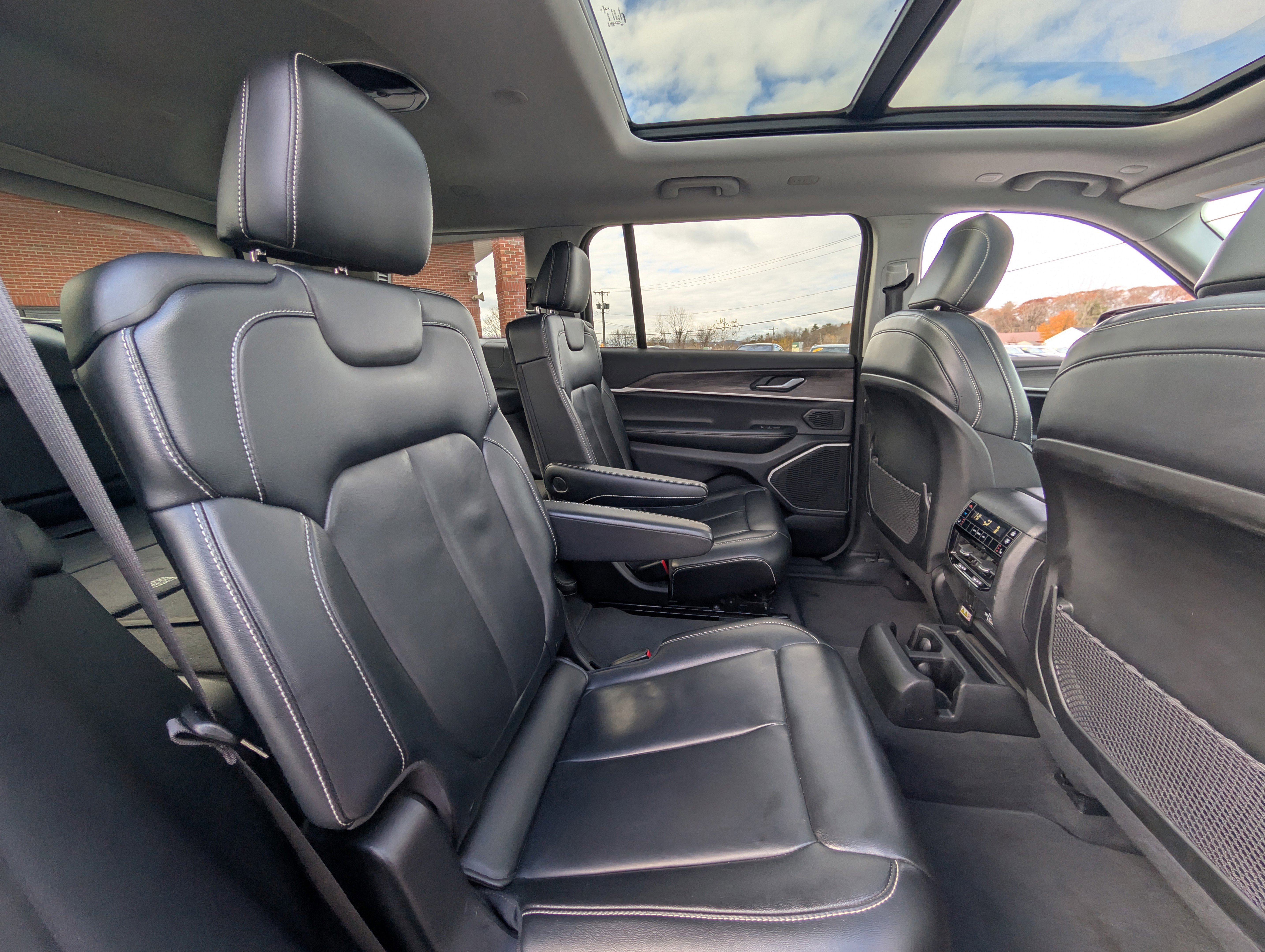 Used 2021 Jeep Grand Cherokee L Limited image 52