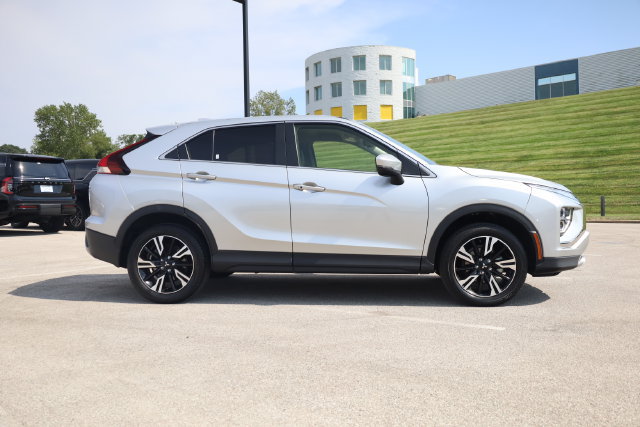 Used 2025 Mitsubishi Eclipse Cross SE AWD/4WD image 4